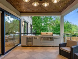 outdoor Kitchen